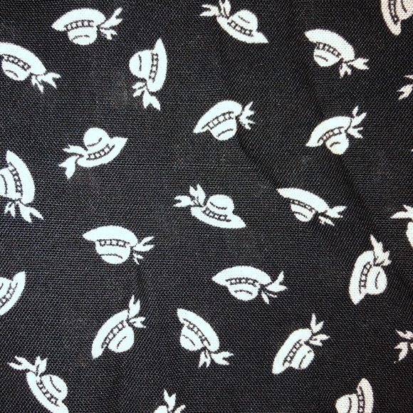 Vintage Cape Cod Sportswear top. Cute print with little hats. Size 18. - Picture 5 of 5